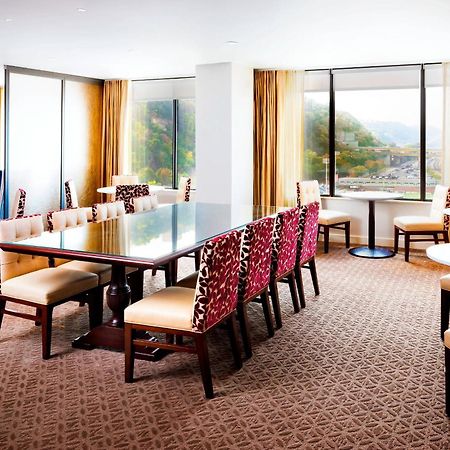 Sheraton Pittsburgh Hotel At Station Square Esterno foto