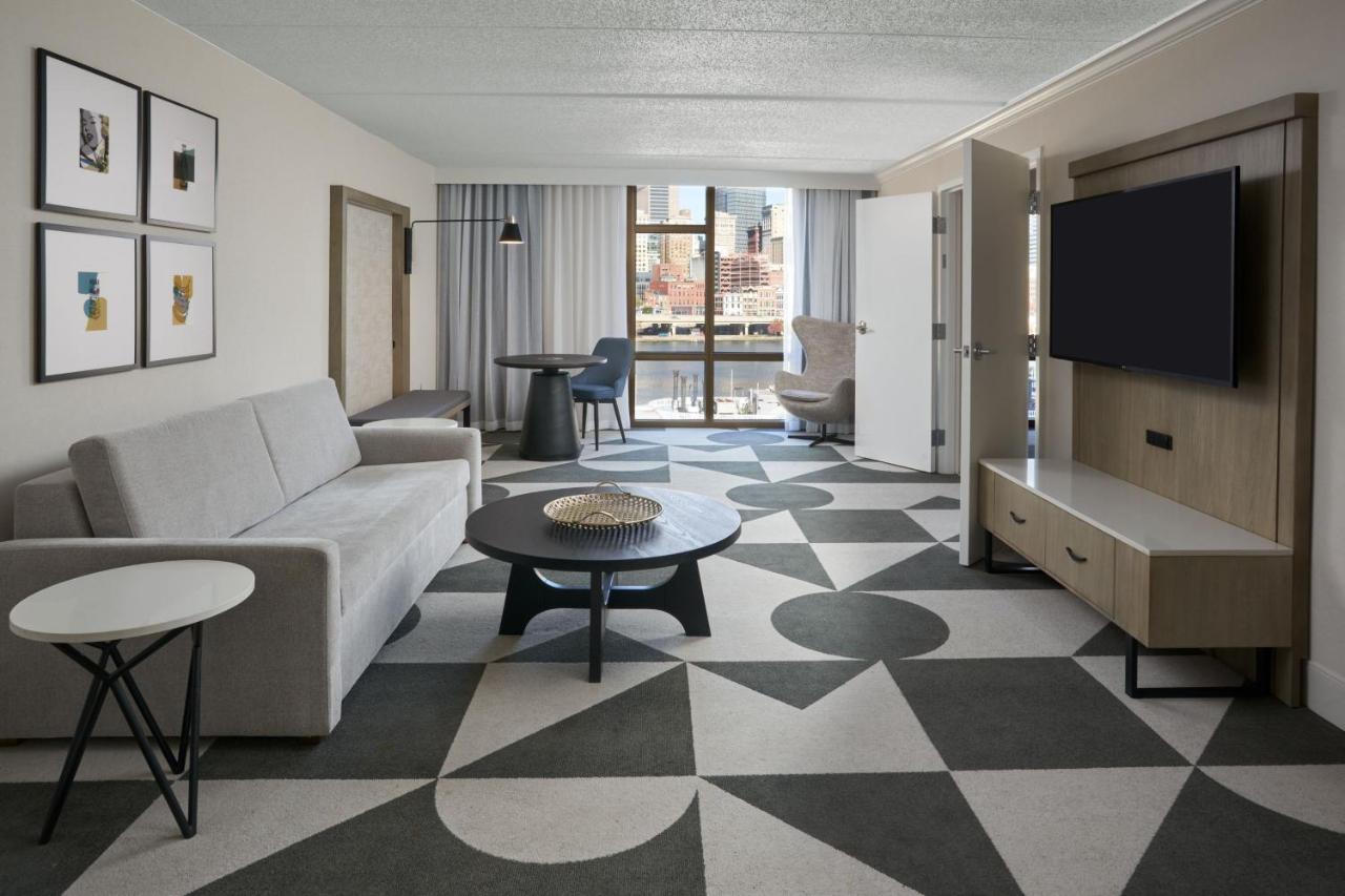 Sheraton Pittsburgh Hotel At Station Square Esterno foto
